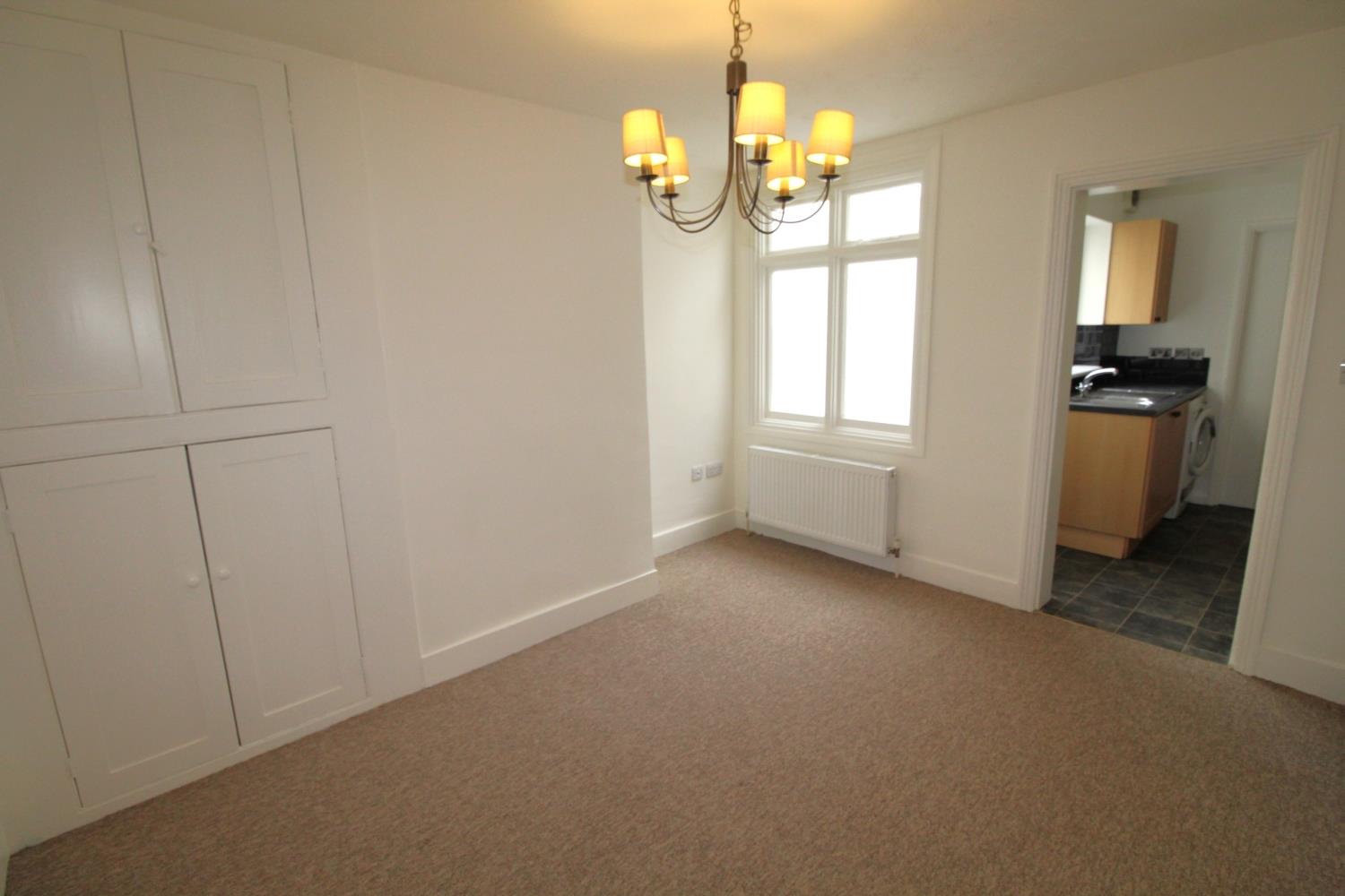 Property Image 046e8f51-8c2c-400a-aa18-0b46c5156c69