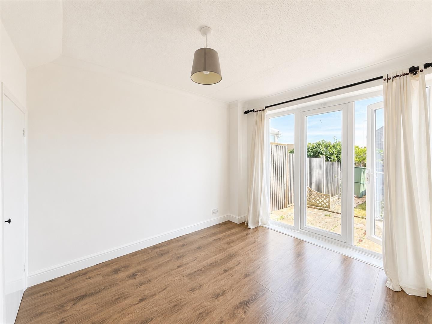 Property Image 0477d618-2a5c-4bec-b36a-676ebe86b96f