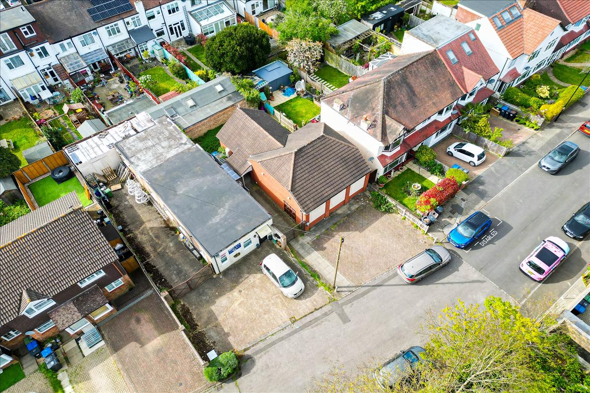 Property Image 0477eca2-16a9-46f9-8dcf-1bf39b81b66d
