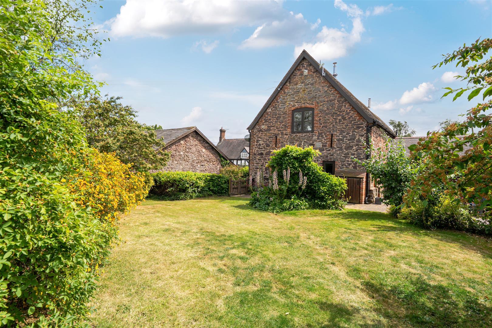 Property Image 04791fc5-50c2-414e-98e2-8050b228a311