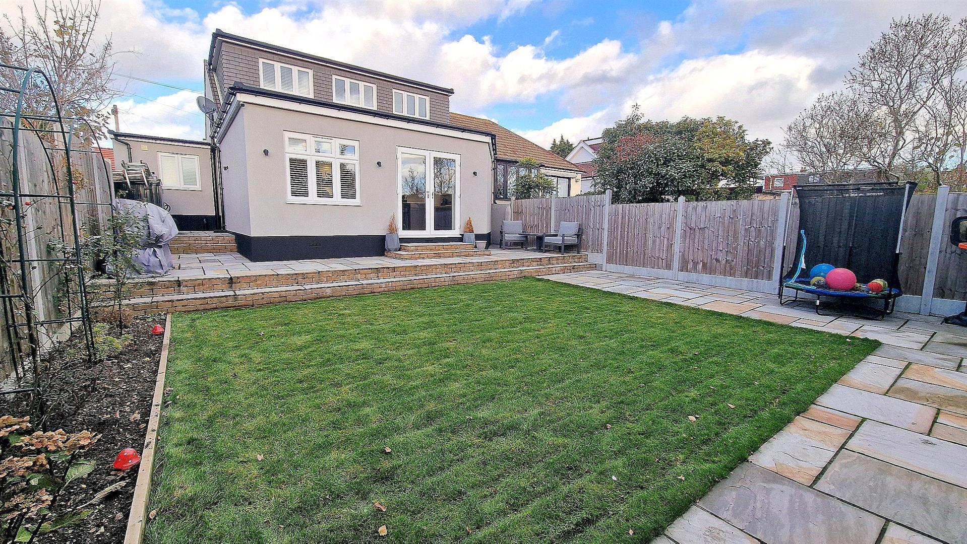 Property Image 048eab9a-80c3-46b7-851f-bd6346102f46