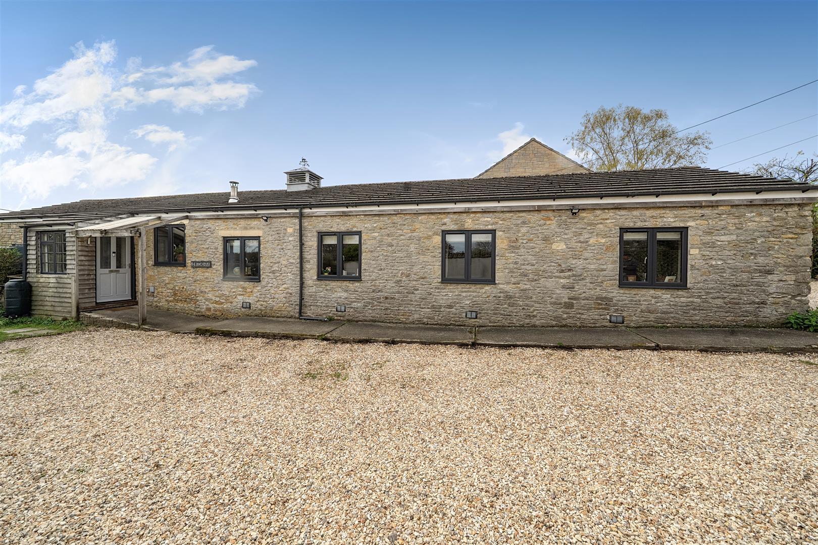 Property Image 0498989a-5ded-4a89-85ec-9b52d744a80a