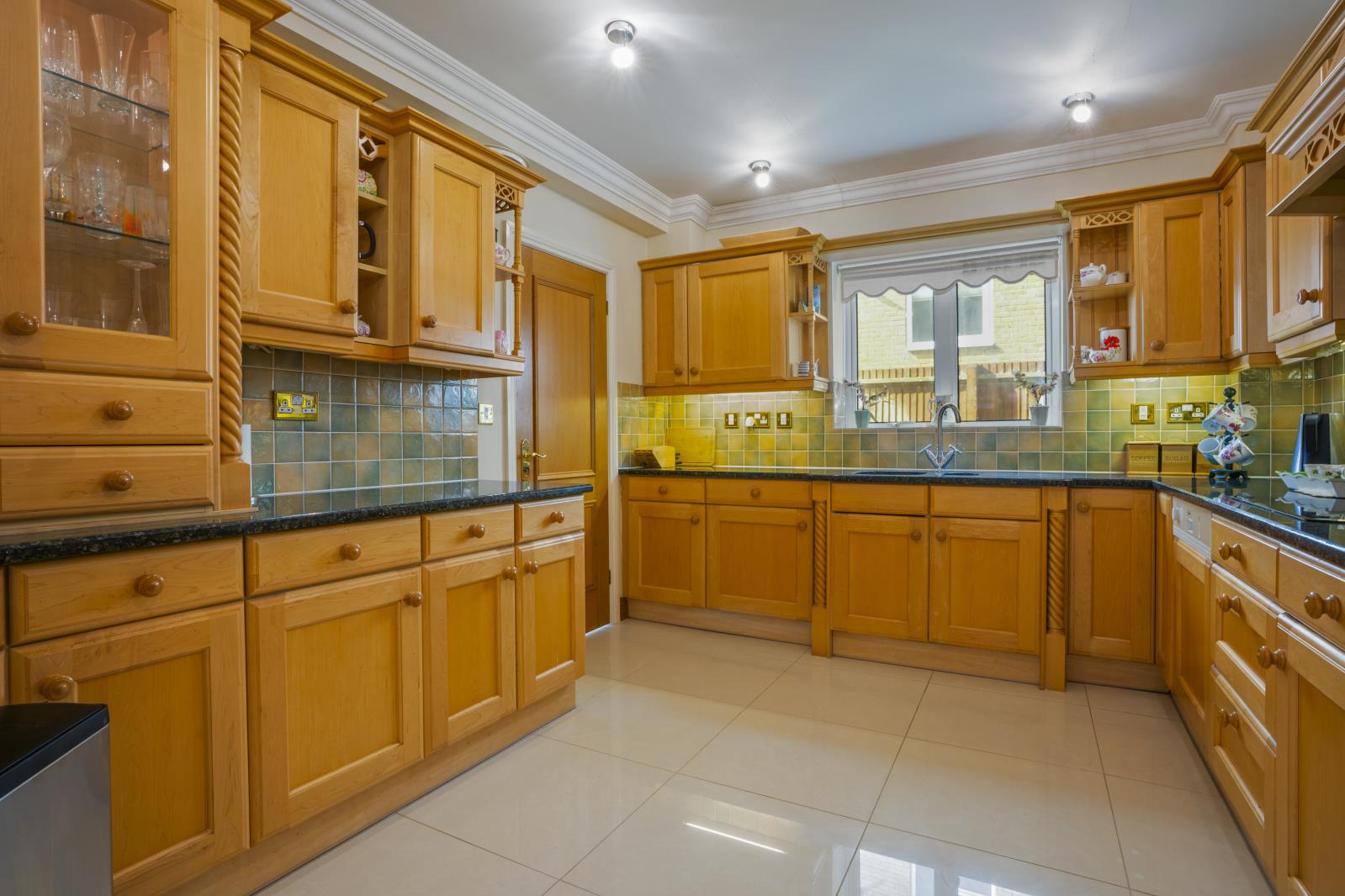 Property Image 04b588f4-9a63-41e5-a4d2-5dec60f35968