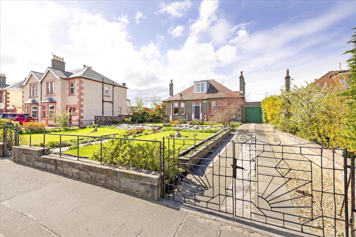 Property Image 04b69d30-01eb-4382-9927-9b8758583bed
