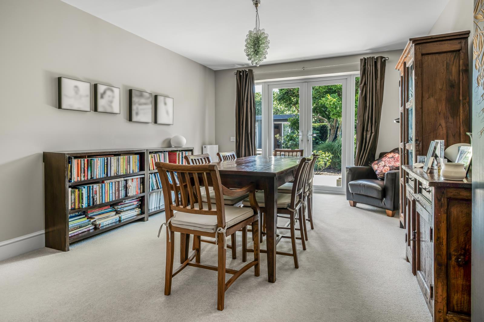 Property Image 04b81db3-6b18-46fe-b389-70b2aeaea037