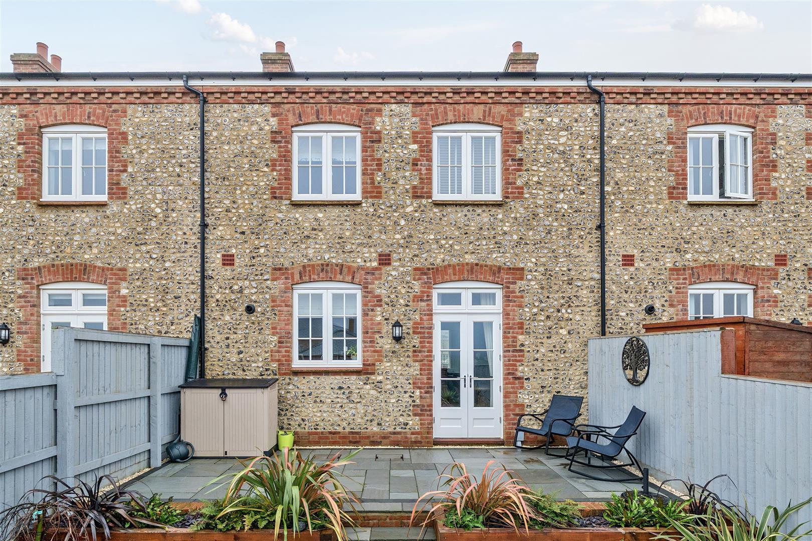 Property Image 04bb7d70-753a-4575-9291-7ff0f3cc44a2