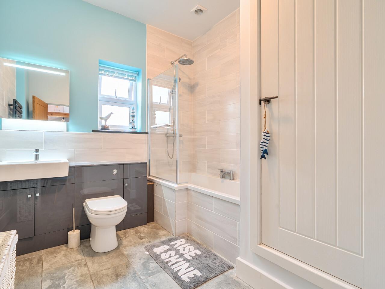Property Image 04bd099b-98f4-446a-b799-aca394e2a7d1