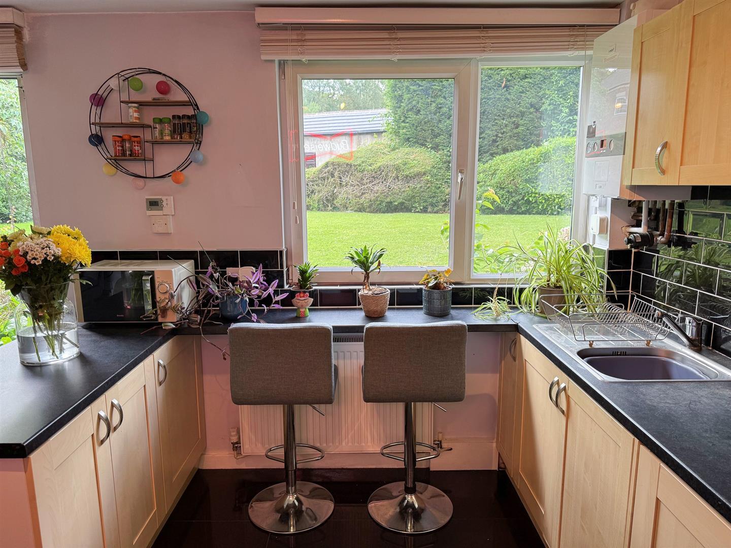 Property Image 04d2eb4a-818f-4fe6-9b7b-361958420e6a