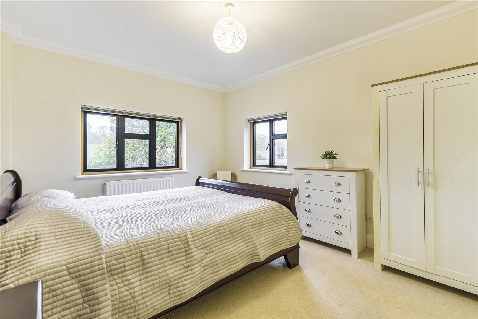 Property Image 04db0e3e-5fec-4773-8010-664b12f27e5c