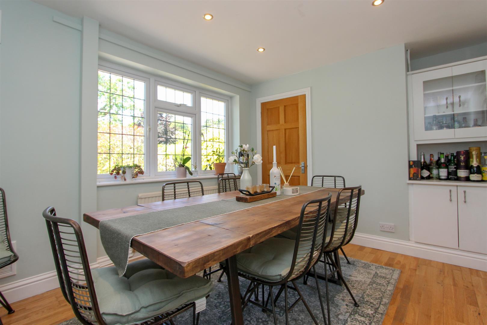 Property Image 04de200f-6c5e-4fb0-af37-4e8876a559b3