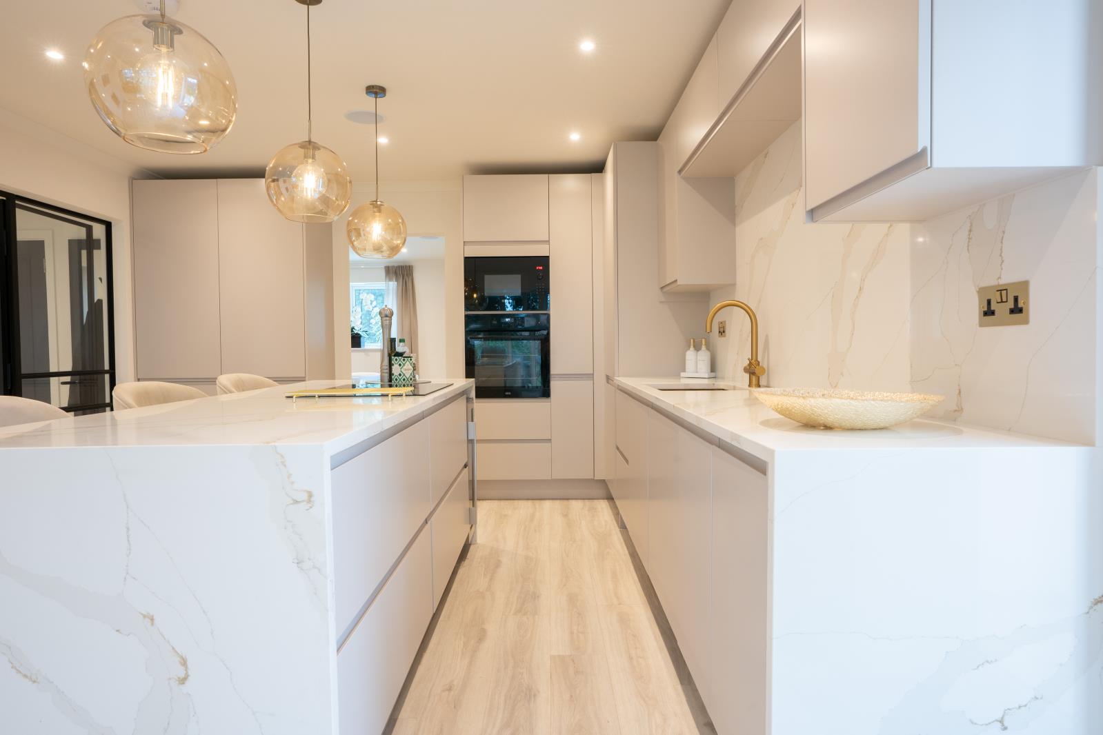 Property Image 04e269e1-5b1e-4b27-a7d7-98009b0290d4