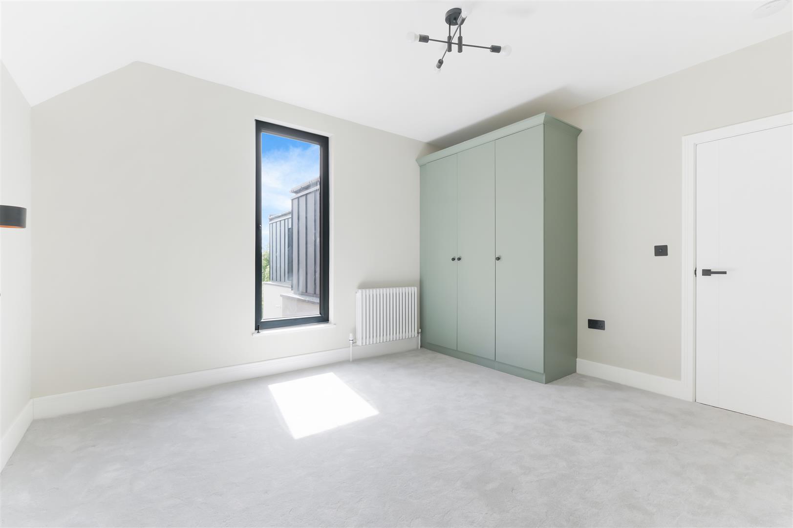 Property Image 04ef89b7-4e9e-49c9-8c8f-729f034f6286