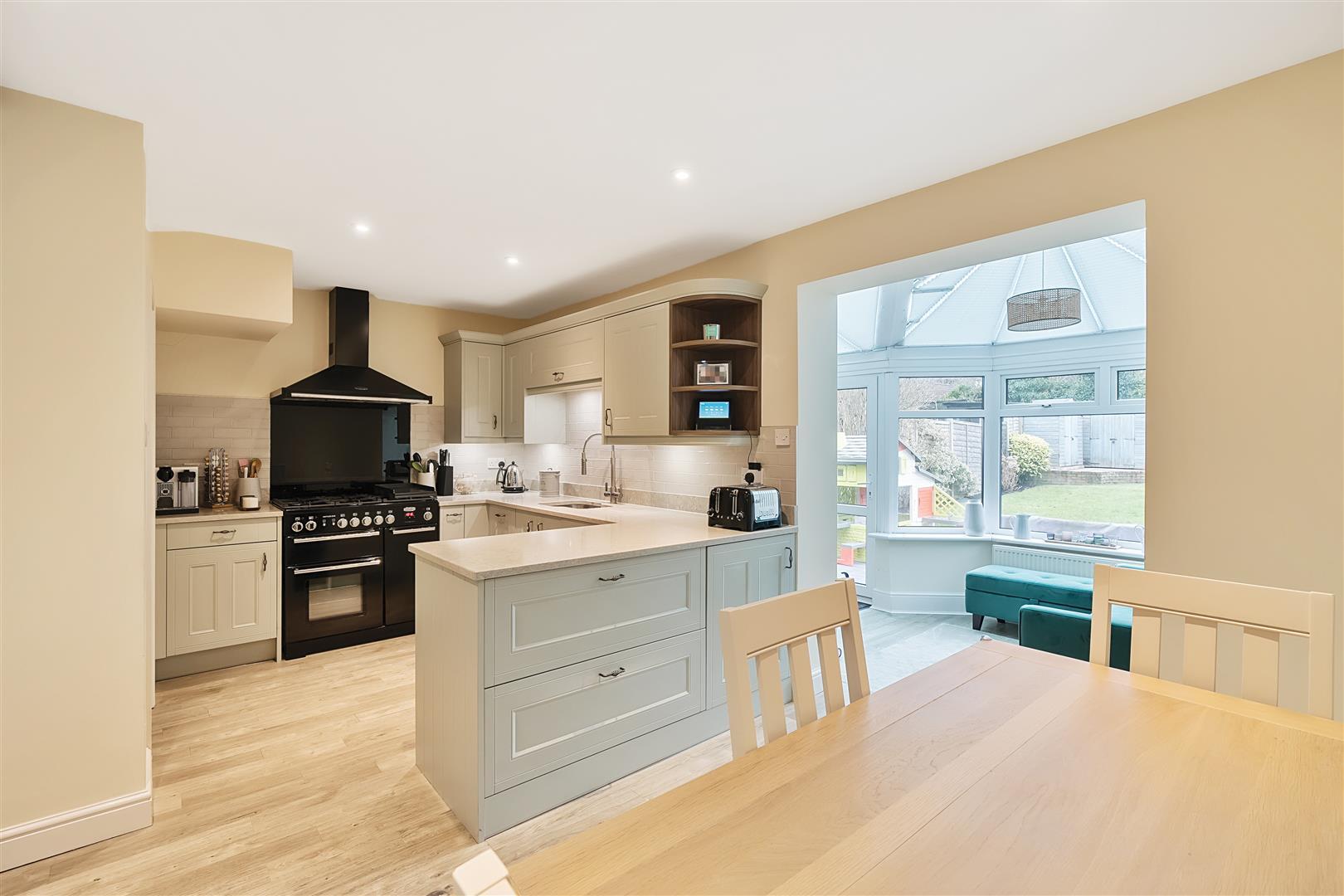Property Image 04f390ea-1b85-4d9c-9047-e9c8e1948278