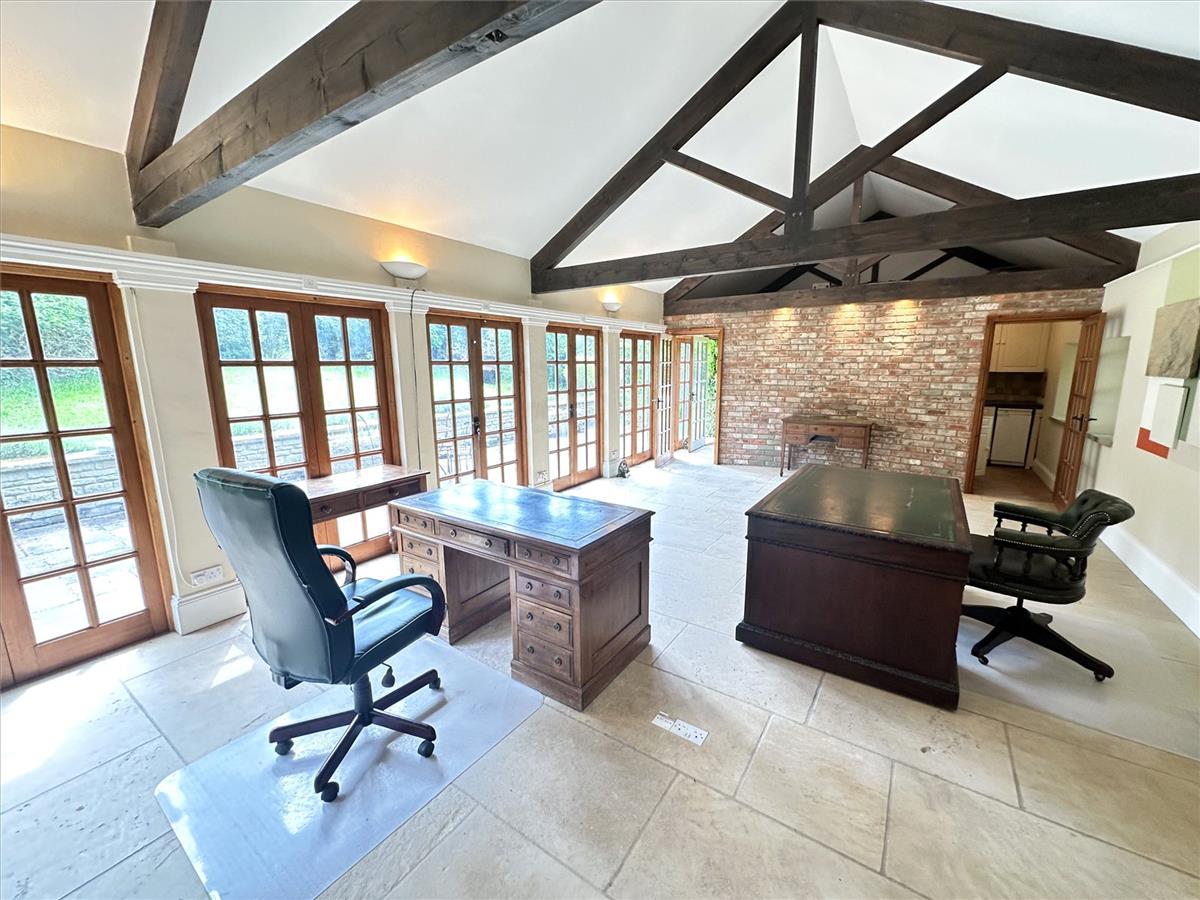 Property Image 04fe90a3-6860-410a-a11c-8a5e15d9d51e