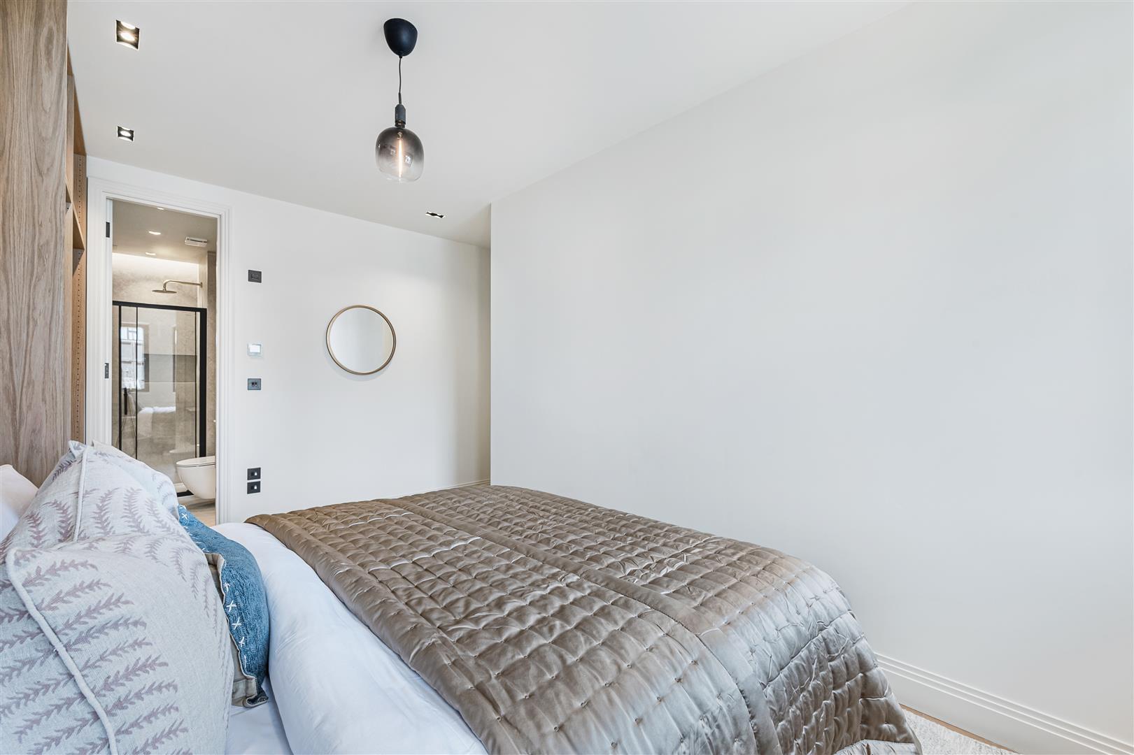 Property Image 050151a0-957f-4987-8ef7-1acfc6677d46