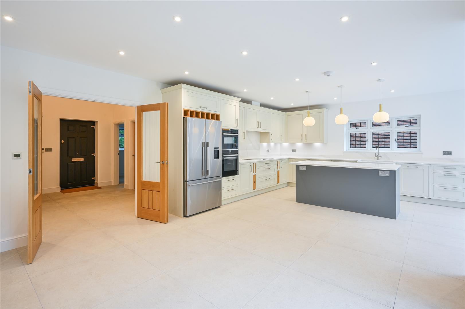 Property Image 050ff937-d147-42a5-b01f-a57b2aa34347