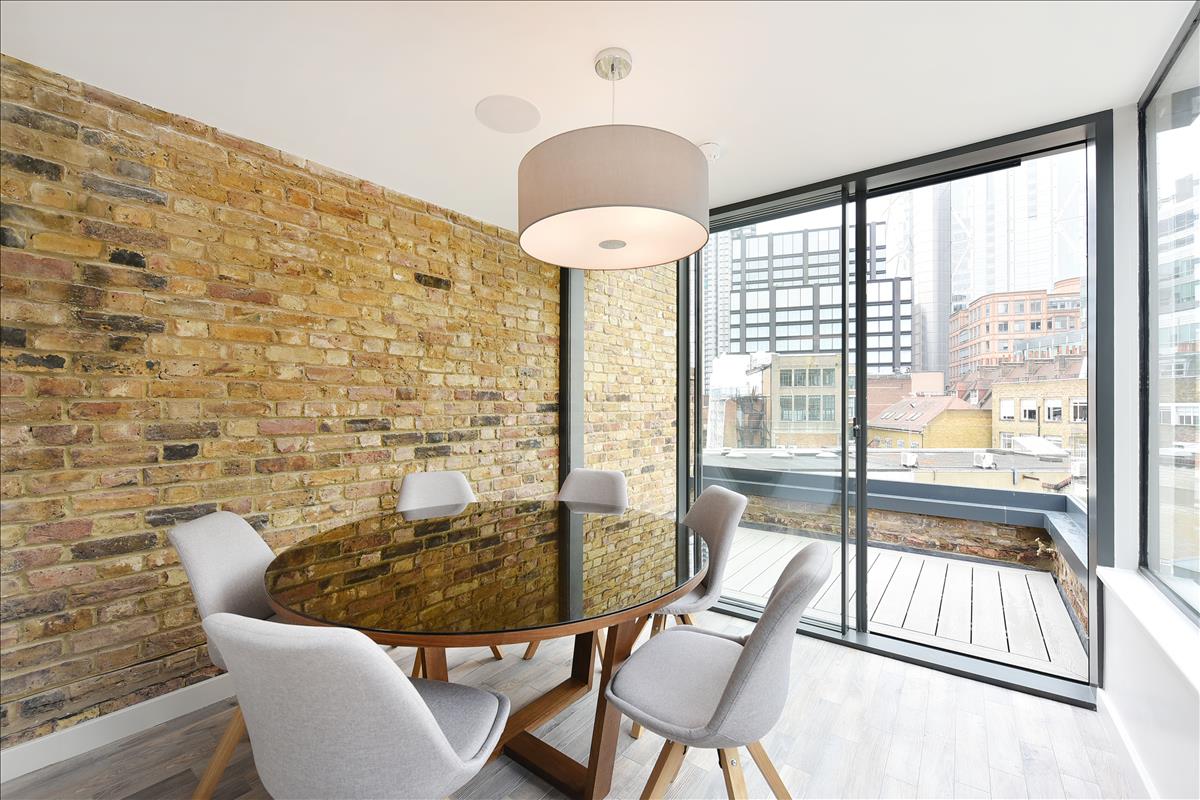 Stylish and modern three bed terrace conversion for let in Shoreditch
