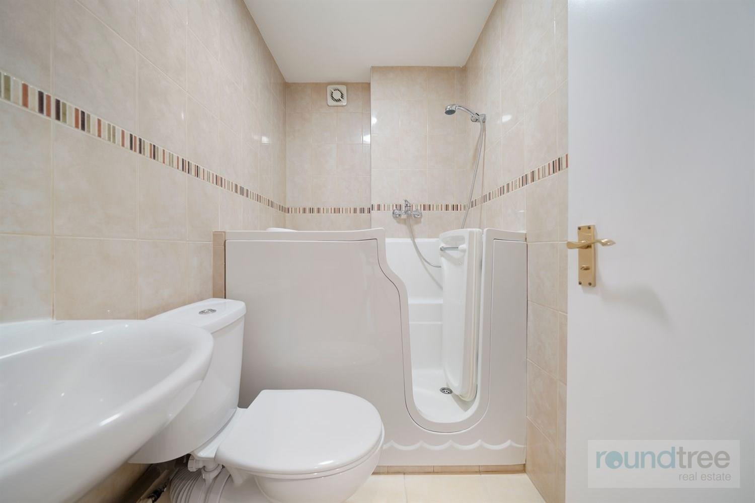 Property Image 052193bf-c153-4a0d-a35a-12d25695a06c