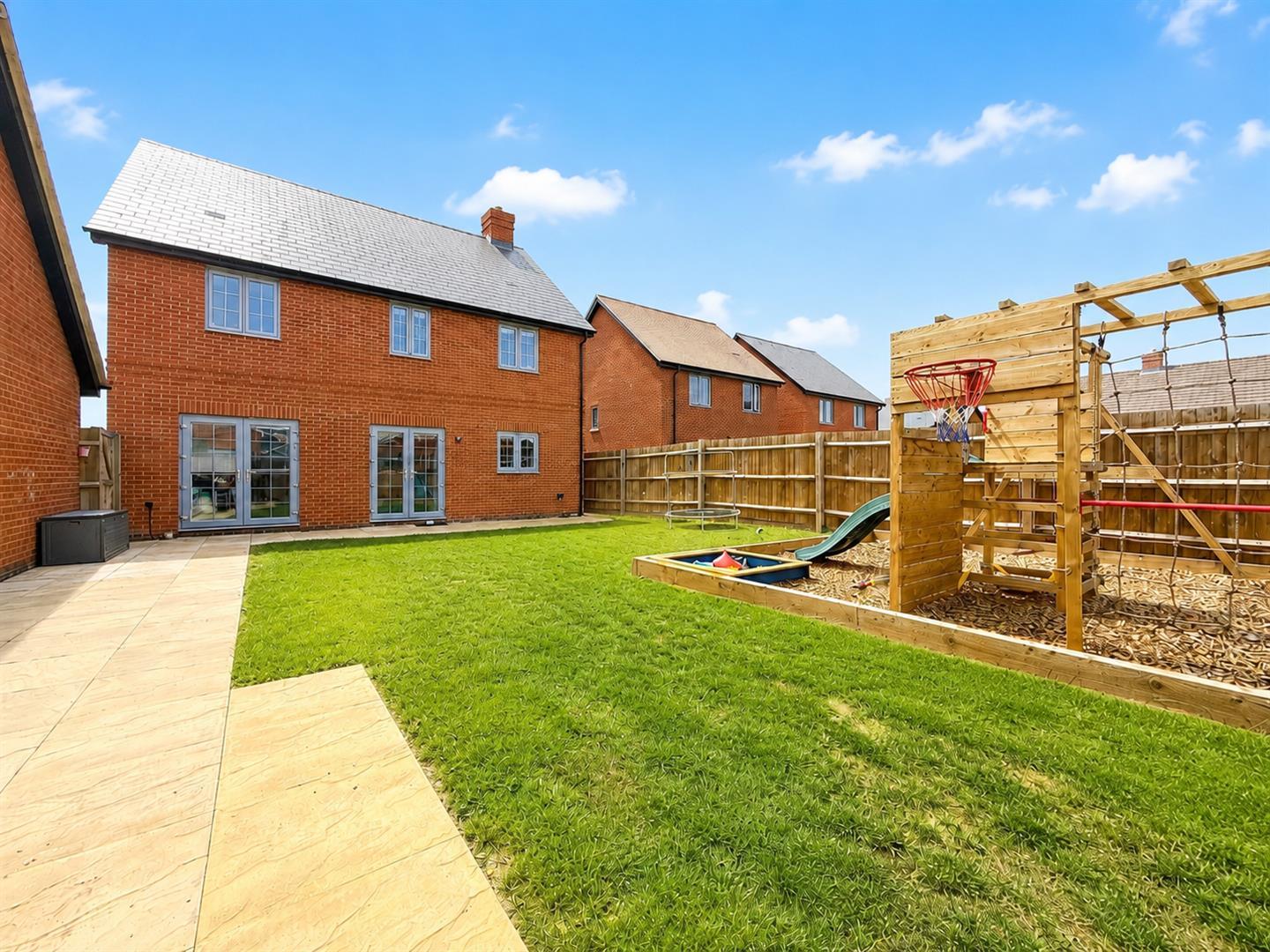 Property Image 053837b8-2314-4e18-a239-4aea55edf83b