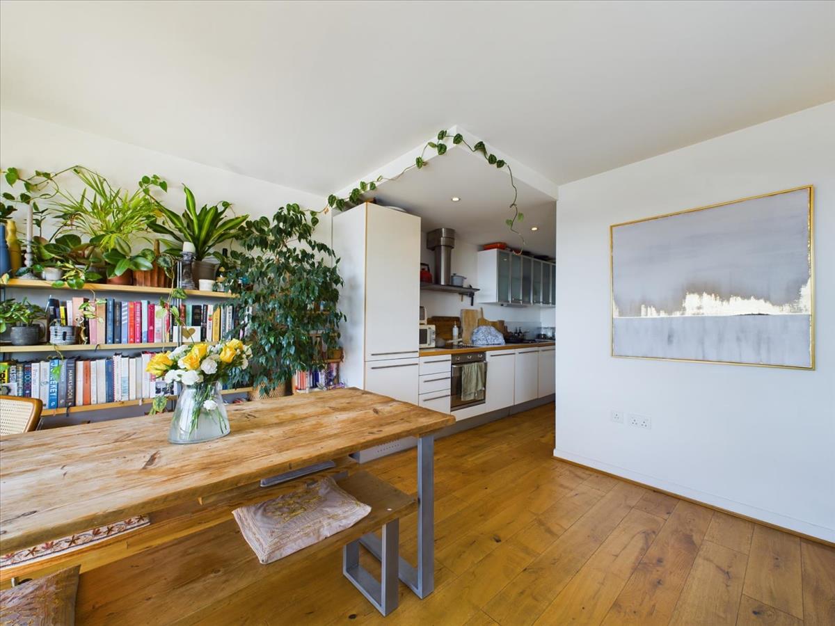 Property Image 0538494c-e9a3-4a9b-bf25-ae3a4c62e54f