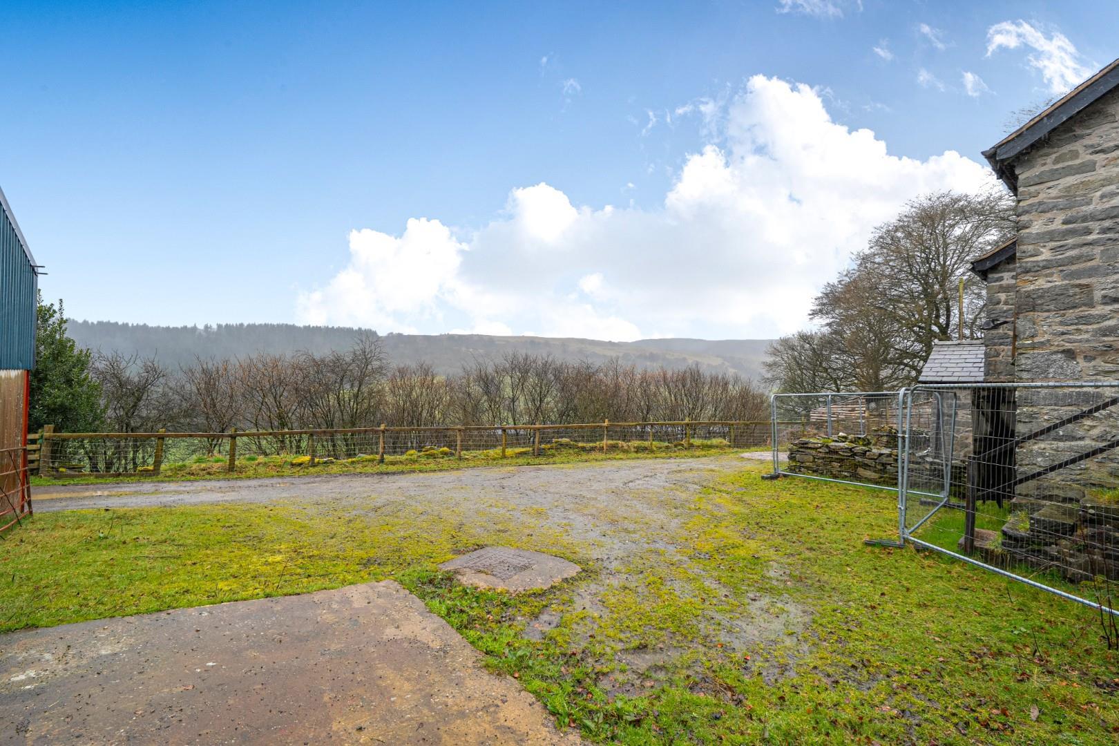 Property Image 055669b8-8cbe-4e78-a88c-1cde821dee51
