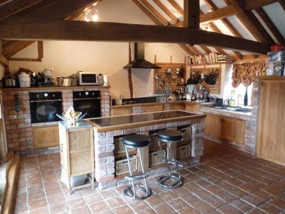 Property Image 0584998c-c12d-402e-a172-64e3498f3e52