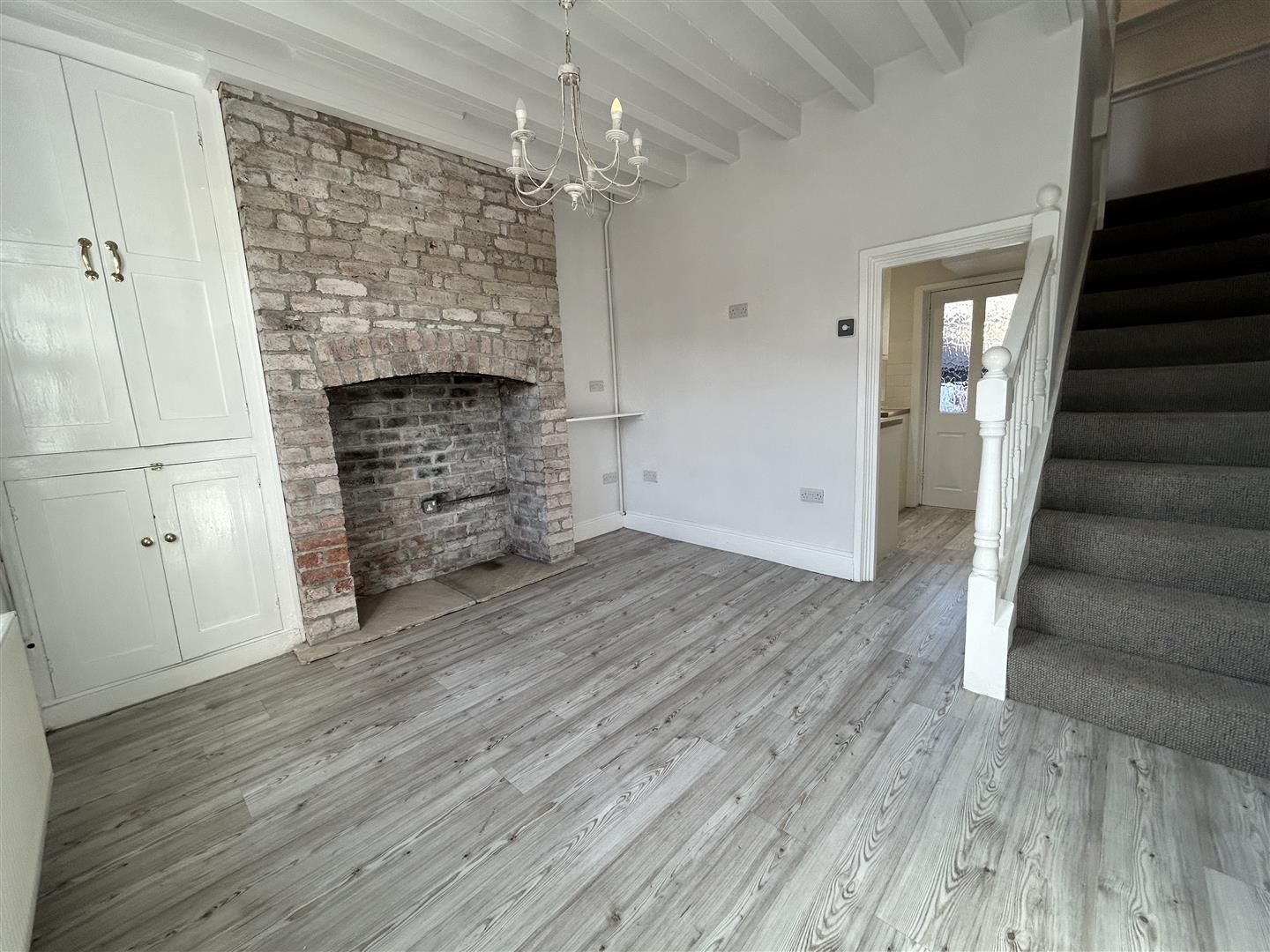 Property Image 058aa35e-81c5-4fba-9f5e-3e7251e89fce