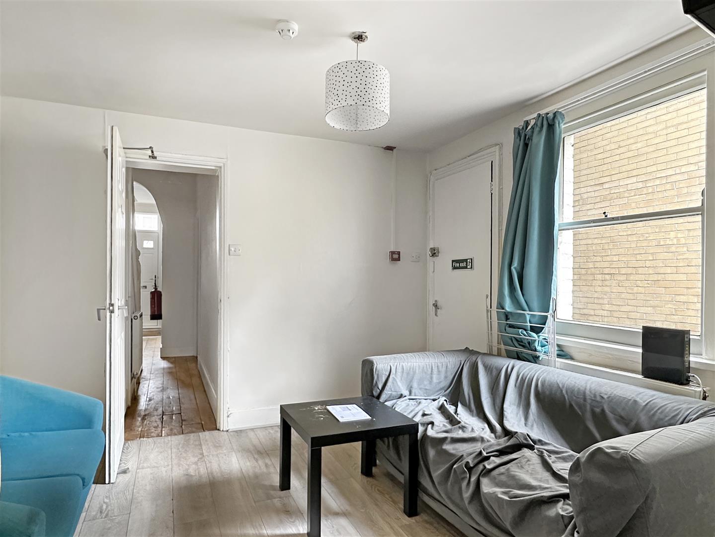 Property Image 05989f33-db18-43a0-9d99-a1080589c01d