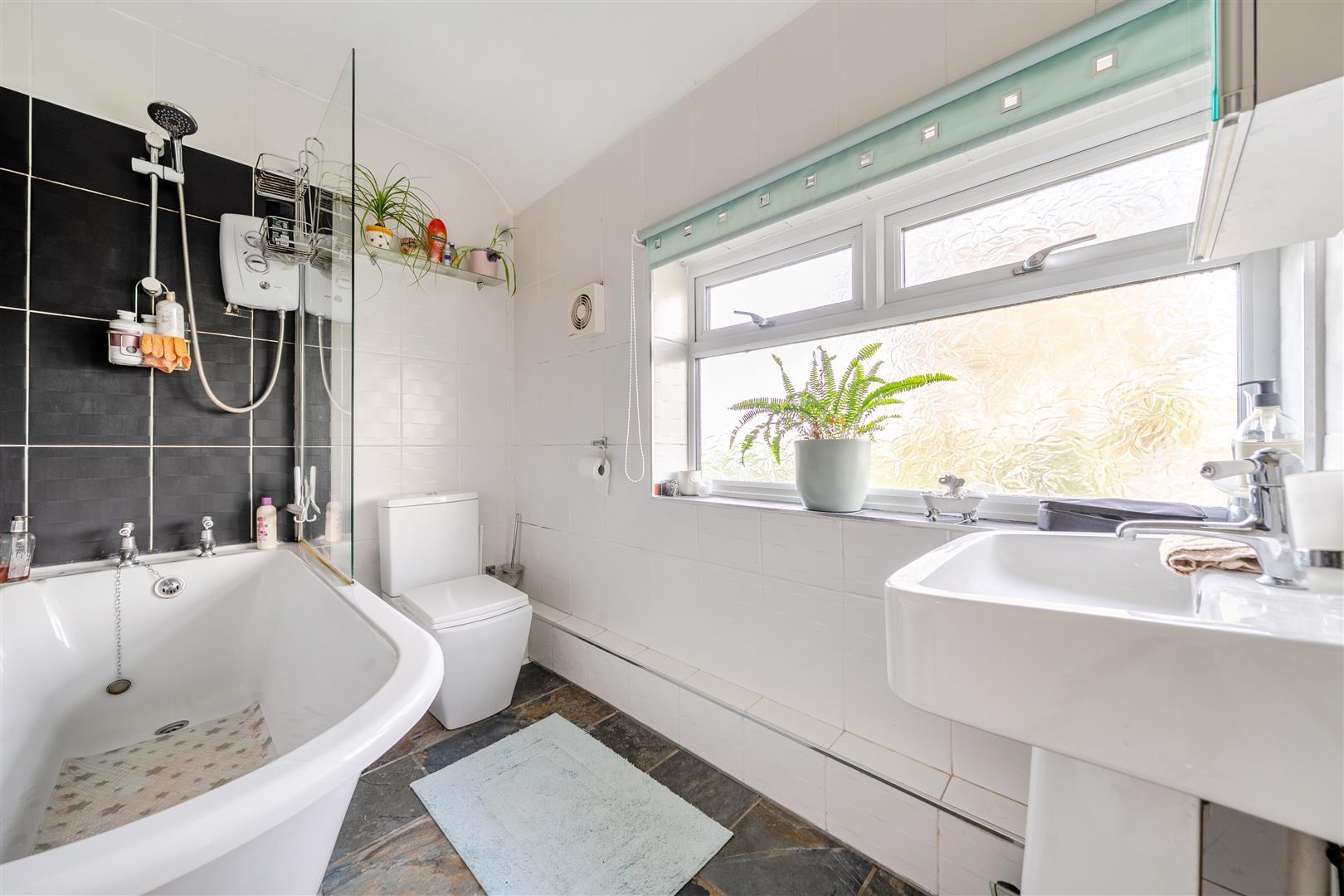 Property Image 05a16a06-b080-45af-9a95-576e810a1f90
