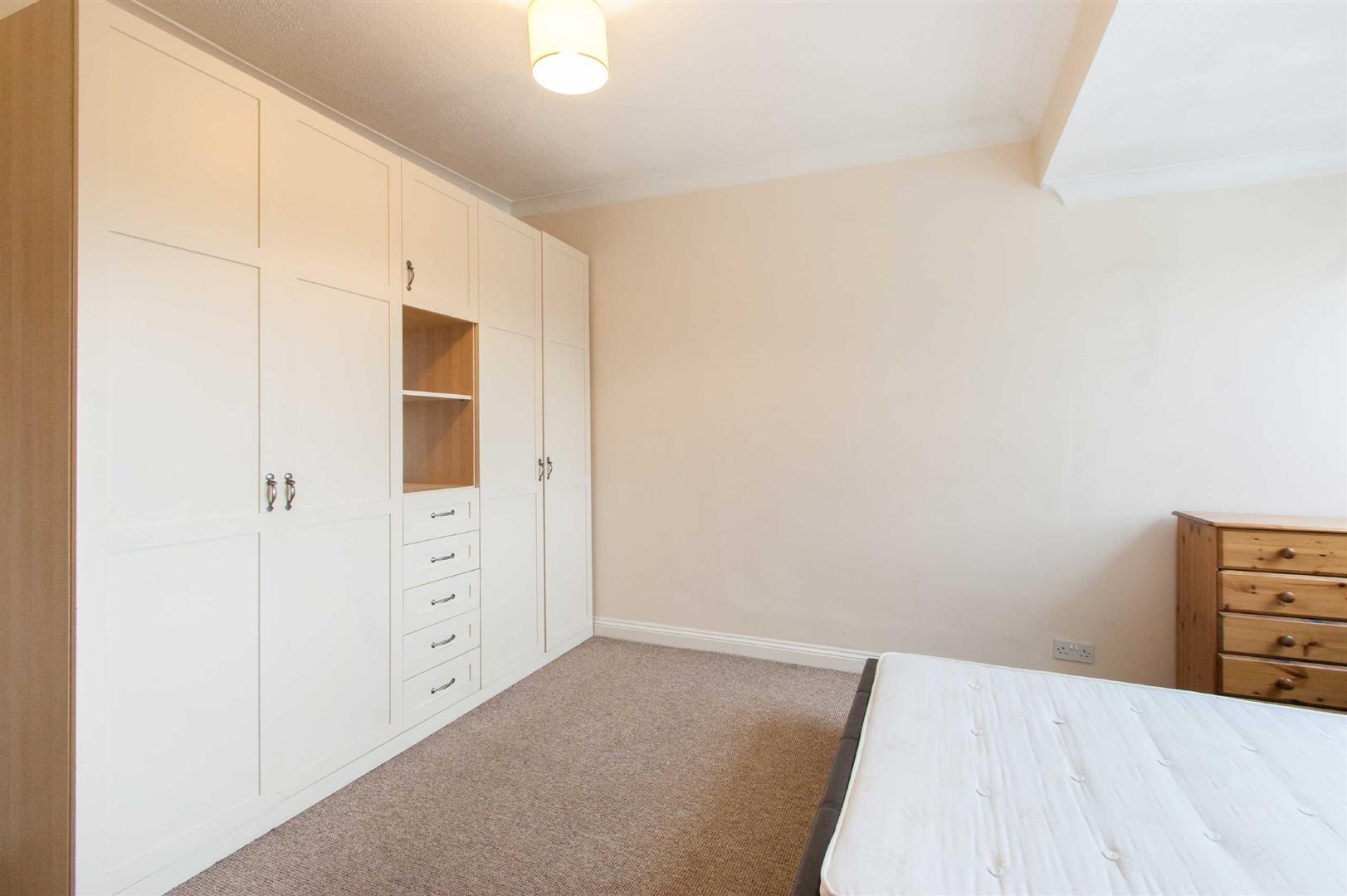 Property Image 05a68852-e7e3-497f-8eff-6c5f99a2d3a8