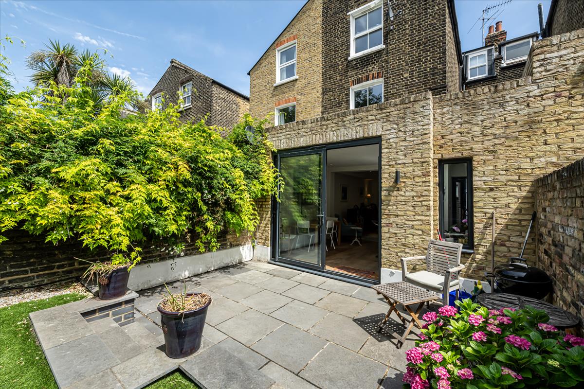 Property Image 05bb3a9c-bbfe-4382-ad30-273b24821e23