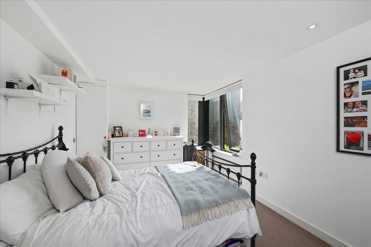 Property Image 05c650f6-fb2c-486a-8bd5-a4f5b7471214