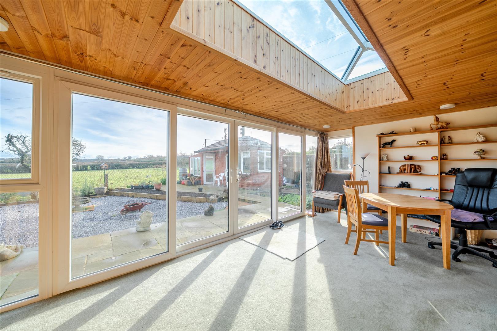 Property Image 05e5fa3b-74af-41c7-95ca-d32a6624f8db