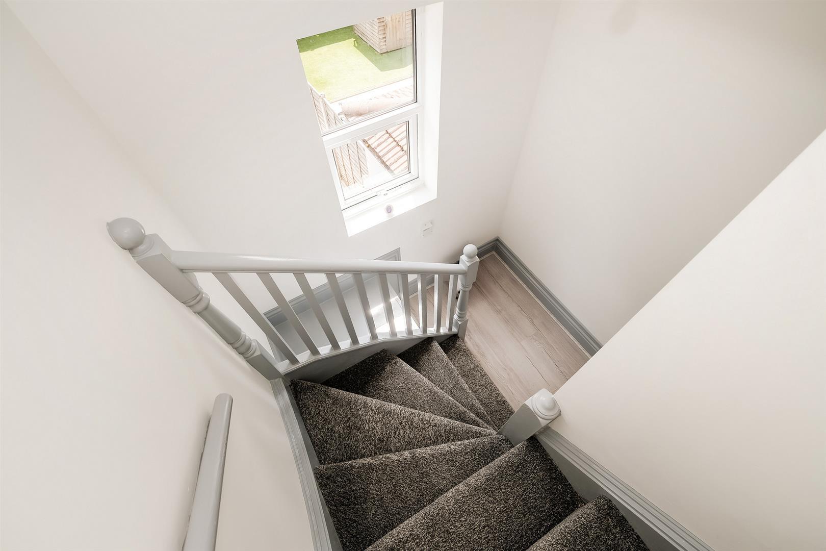 Property Image 05e68db9-b033-454c-9fe1-24ea795c5b4d