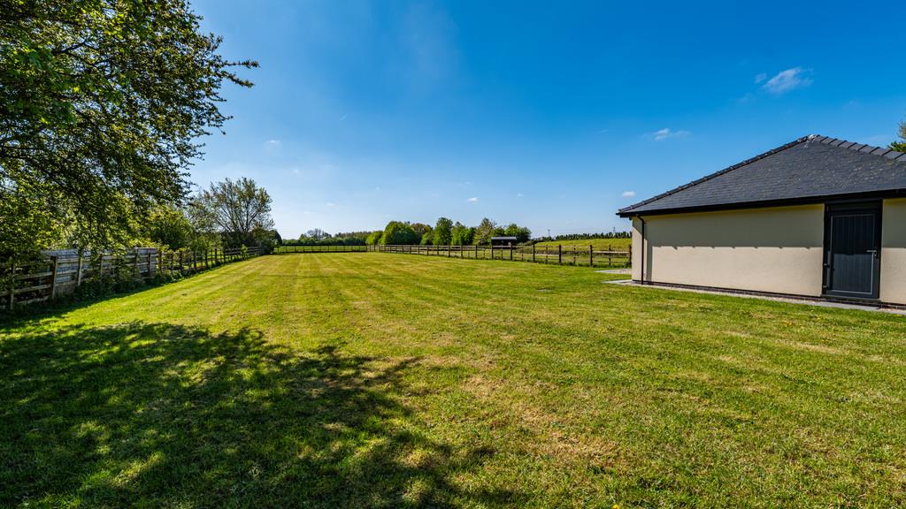 Property Image 05ea68ab-8bb6-48d9-a0b7-f9cb438ed17a