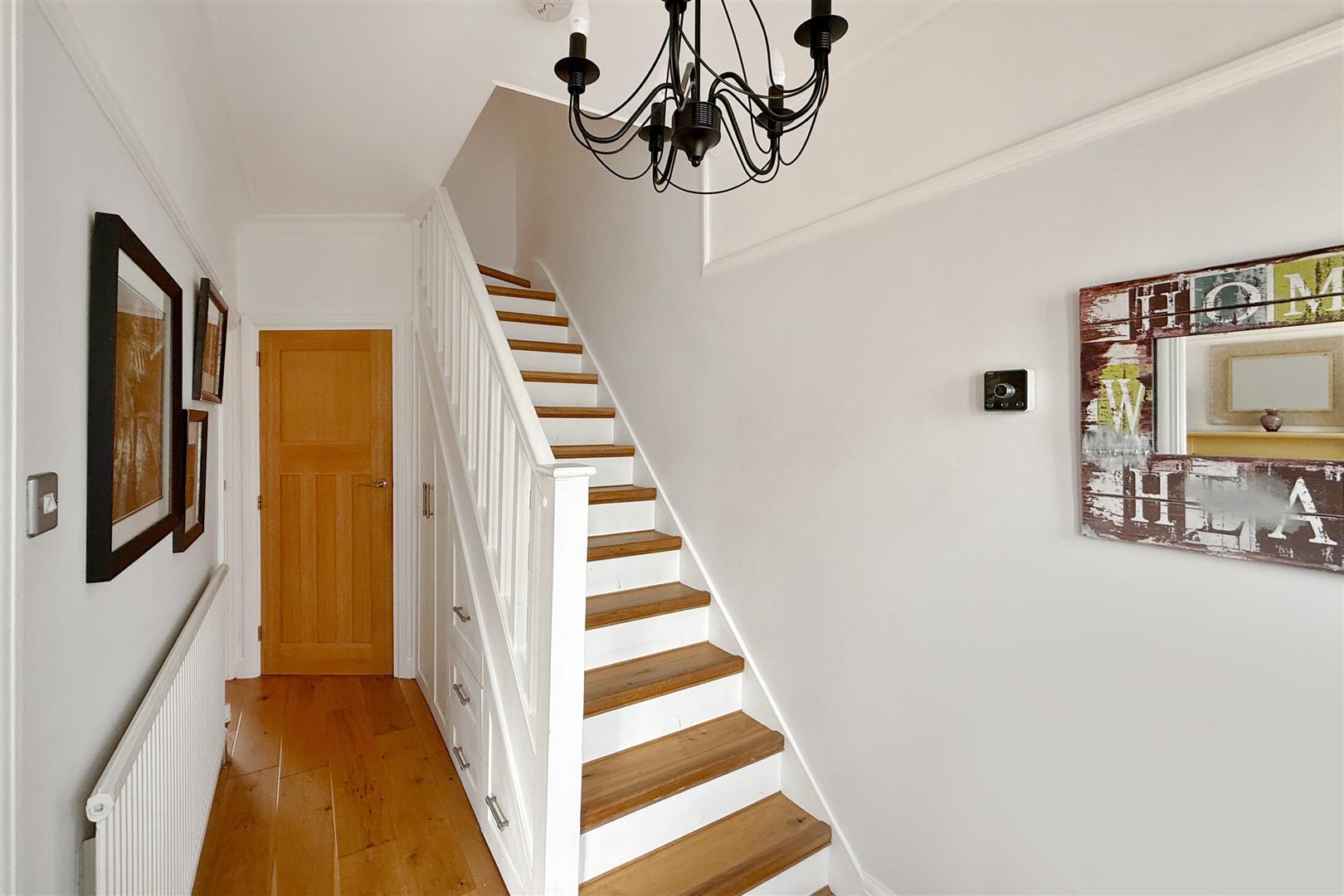 Property Image 060aa959-e5ba-45b9-8caa-00cf8fb60677