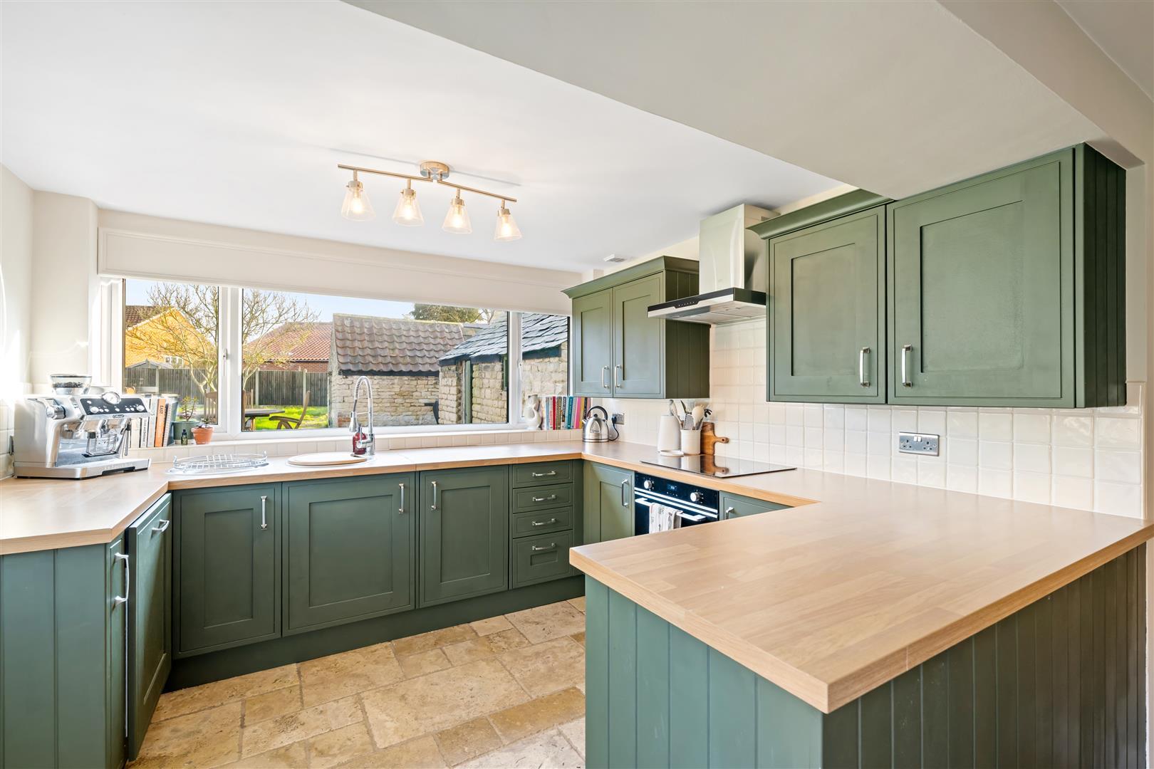 Property Image 0627b76f-efd9-4a41-b564-0806640e26ca