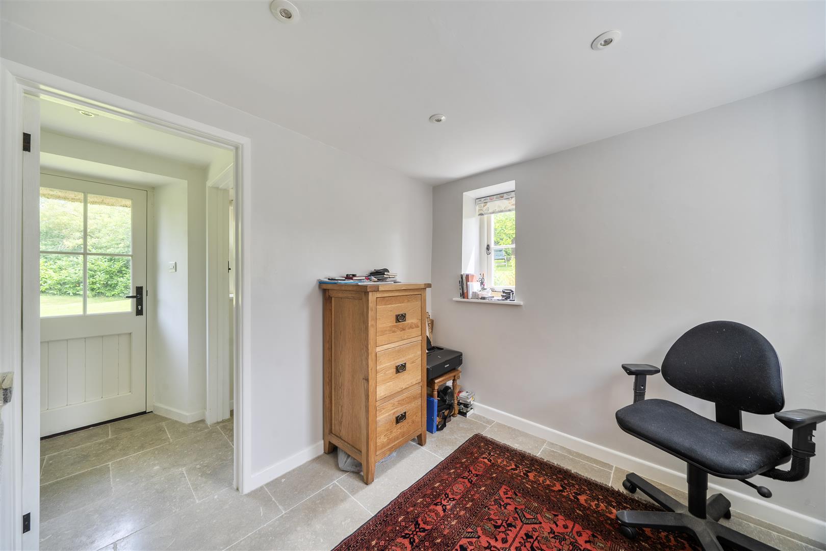 Property Image 063394de-d8a1-418a-992b-0c299420dd2e