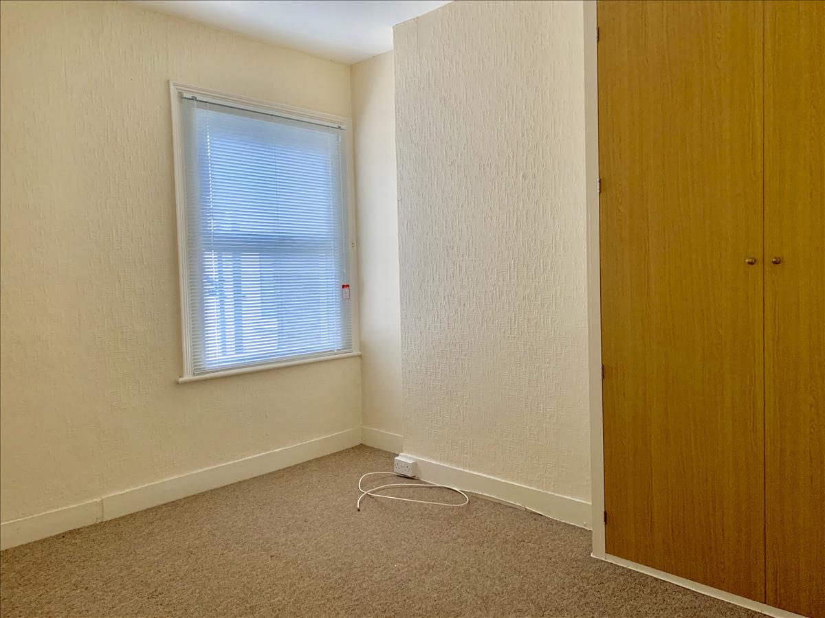 Property Image 06449566-1f0a-42c7-b03e-50fee52b8f4f