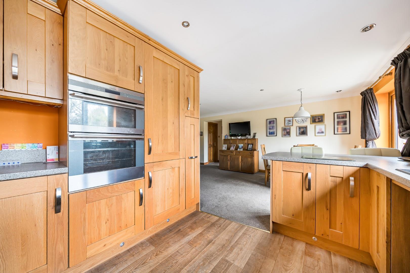 Property Image 065d2e63-70af-4f35-aa91-3f6087791ae8