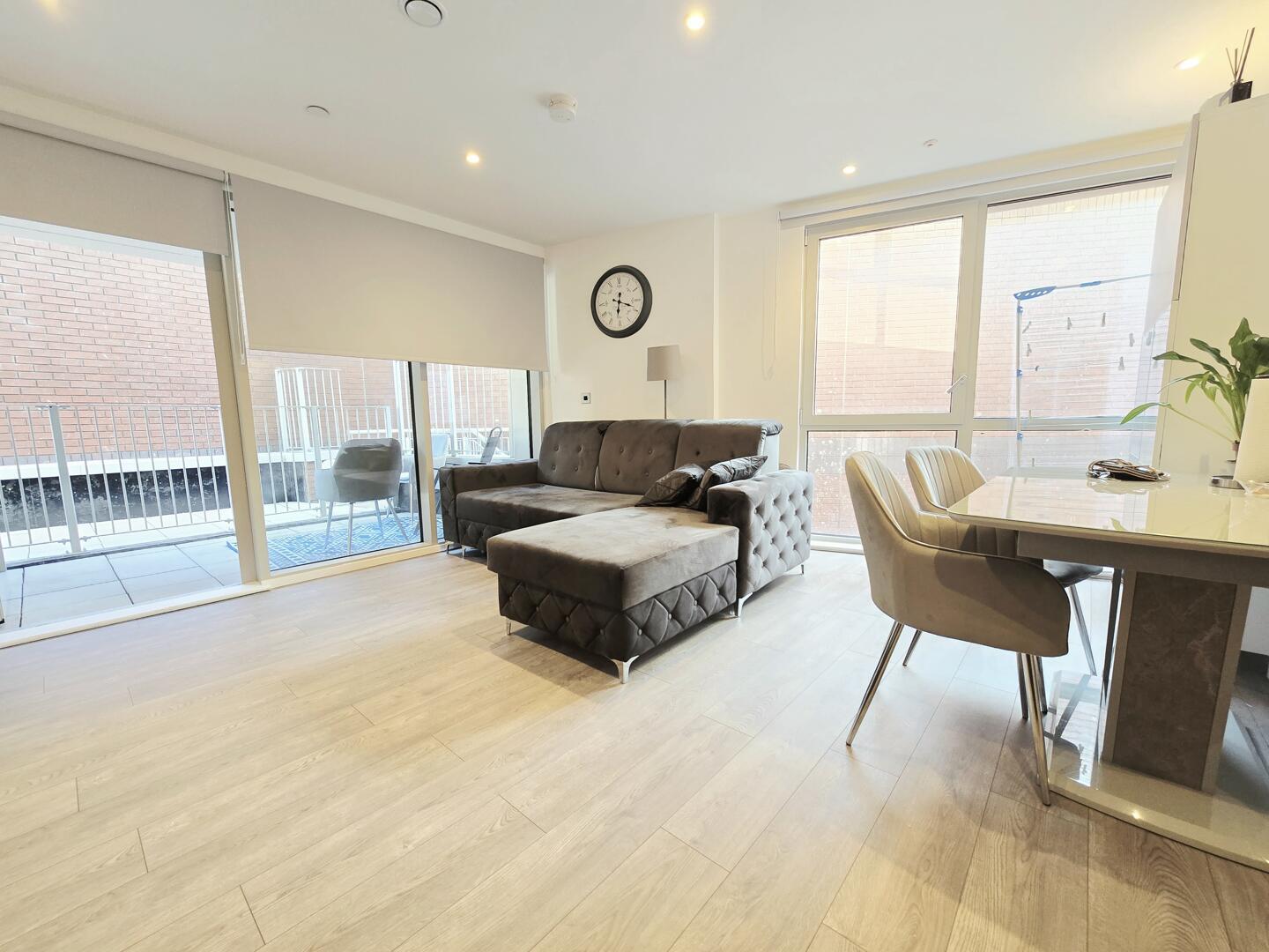 Property Image 066308ab-5c27-403f-9fd9-372af3d9efeb