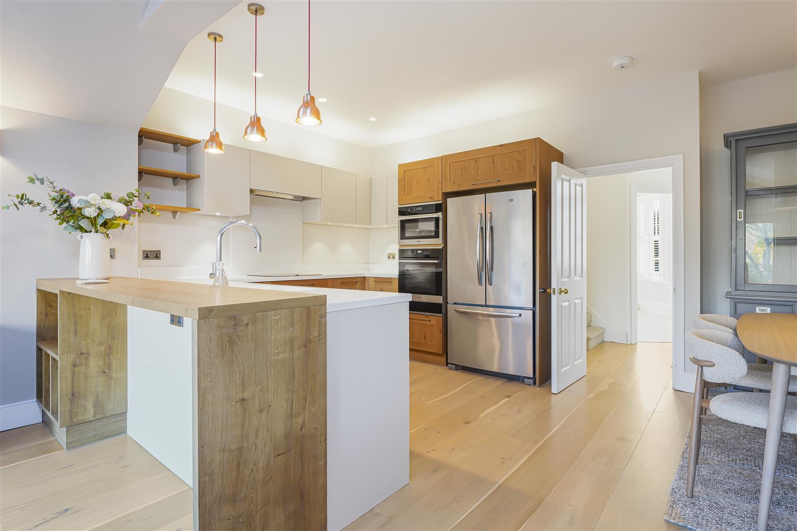 Property Image 067769ee-13f4-40d7-98af-79dc676c38ec