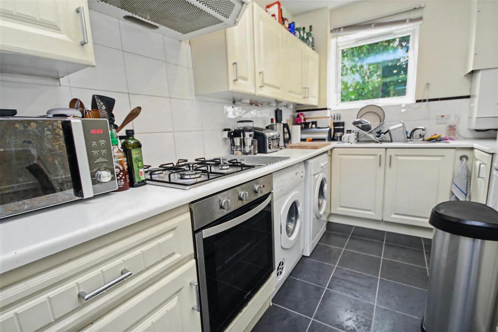 Property Image 068ea8ca-1bc8-4a79-9ddd-efc35045d09b