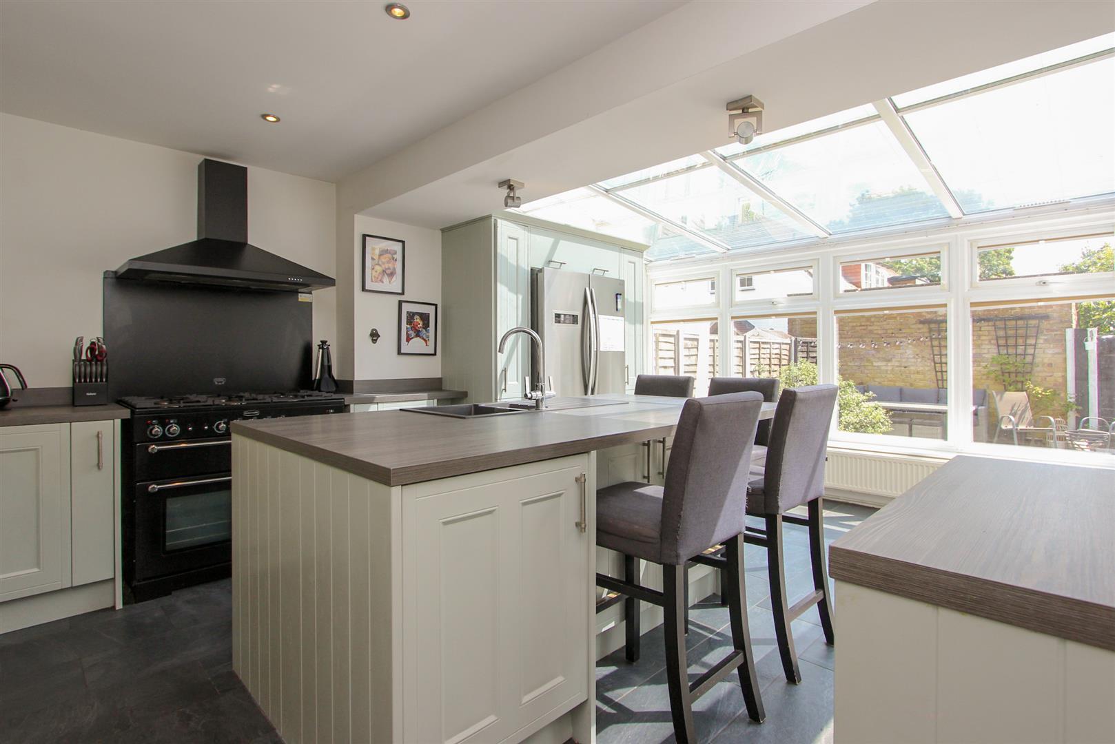 Property Image 068f2b7d-8609-4411-b418-7d277ce441d4