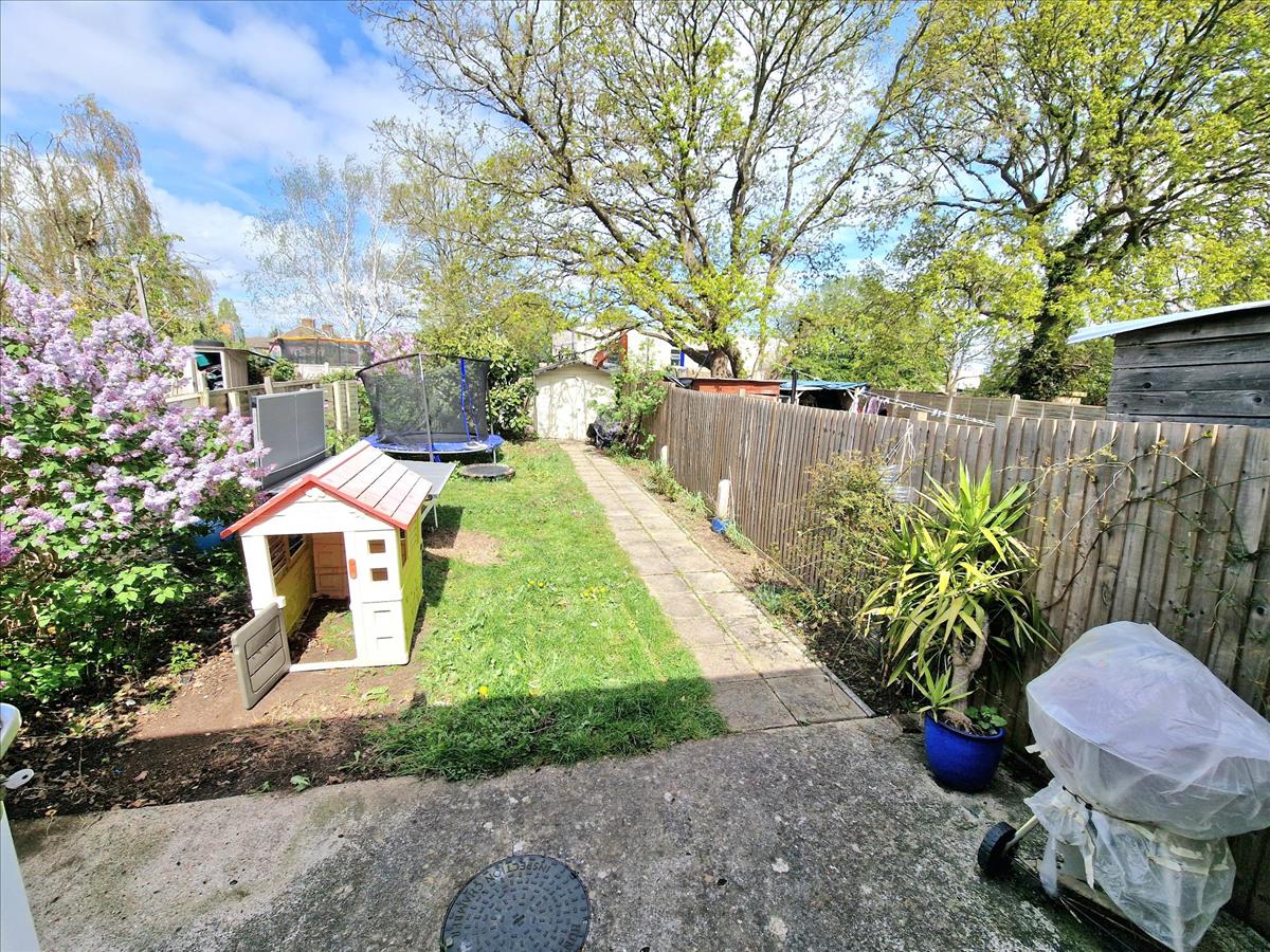 Property Image 0697a4dc-efb5-4aff-9b78-9ff83289b076