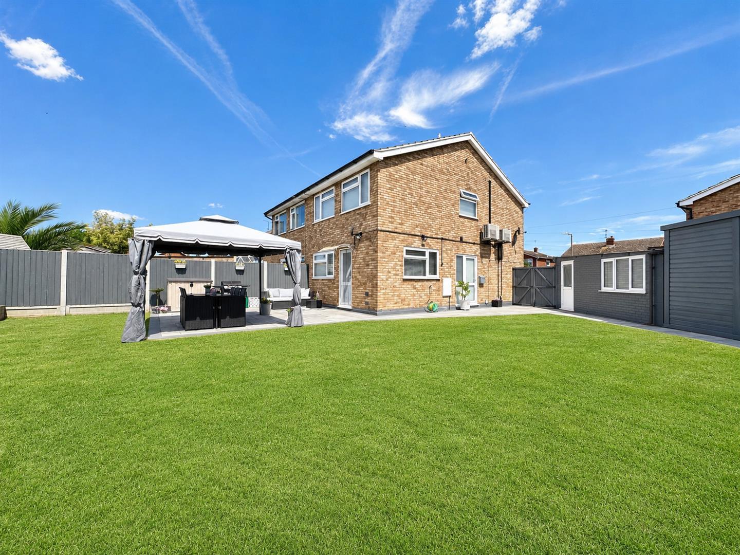 Property Image 069d26b5-4679-4164-b334-000640cbd6b8