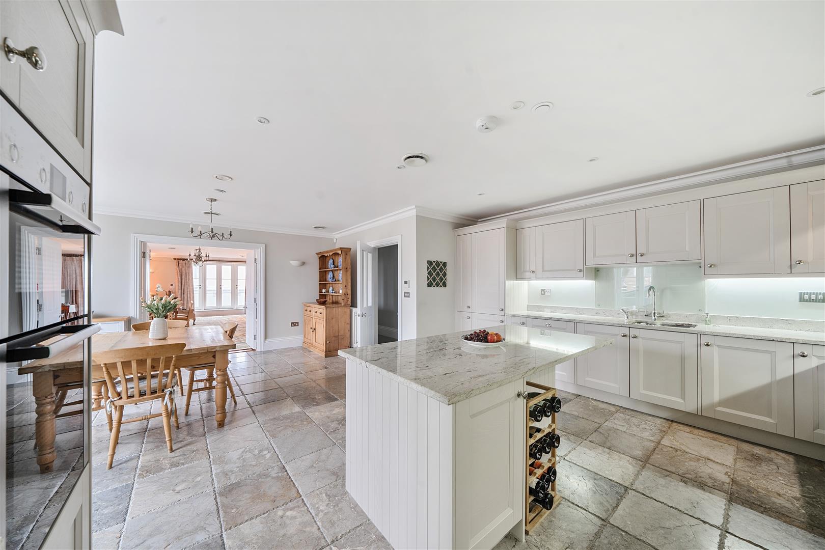 Property Image 069d99ed-a3ac-4d8b-87b2-488e935729c4
