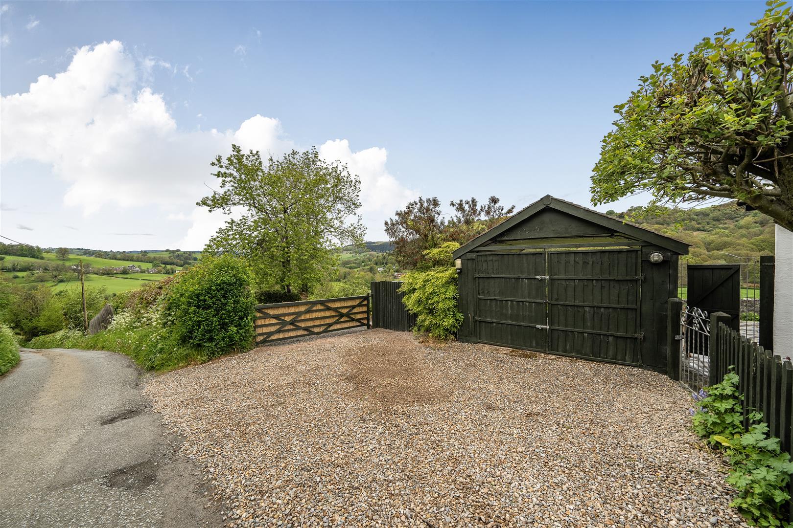 Property Image 06b67c46-7804-422f-87de-fcd45db899f2