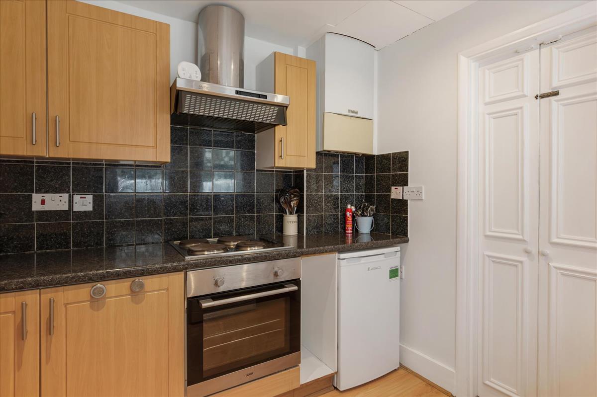 Property Image 06e3a2ed-3e43-4f6a-99f8-fae7e1e075c7