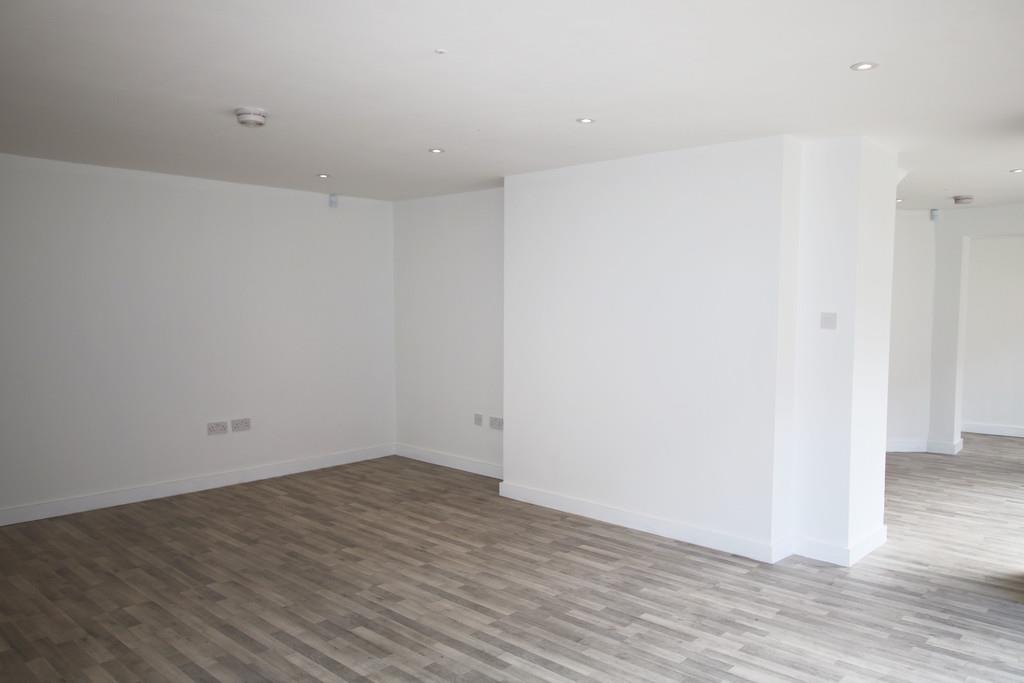 Property Image 06e71f00-16e8-4e85-b723-dc6c3d014c07